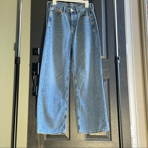 high rise straight leg blue denim American eagle jeans